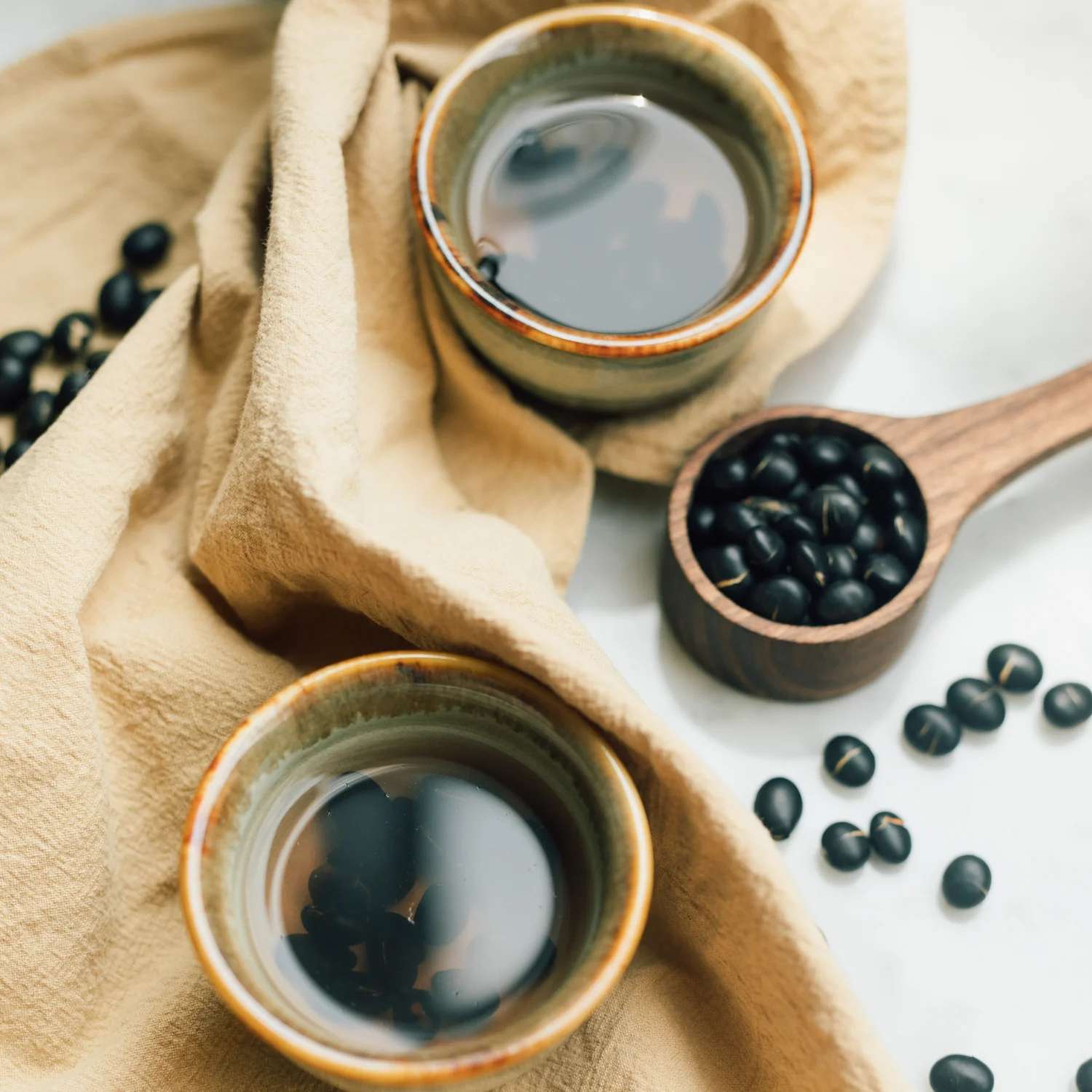 Roasted black beans tea